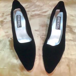 Ladies pumps